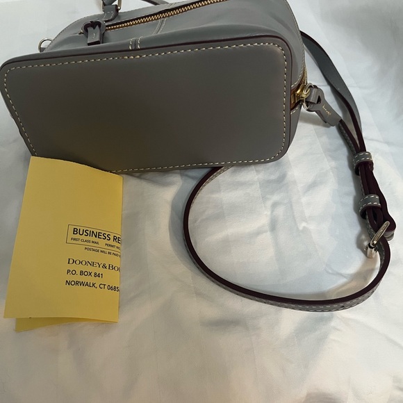 Dooney & Bourke Gray Leather Crossbody New without tags - Picture 4 of 6